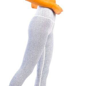 NWOT ZYIA Light ‘N Tight Leggings Black & White M